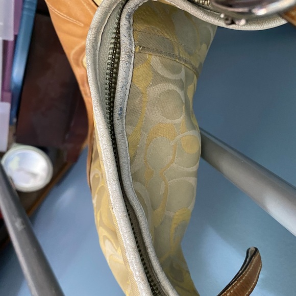 Authentic Coach Optic Purse and wristlet Too cute! Need gone! 😍 - Picture 5 of 15